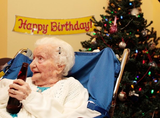At 113, Merle Barwis becomes the oldest British Columbian ever